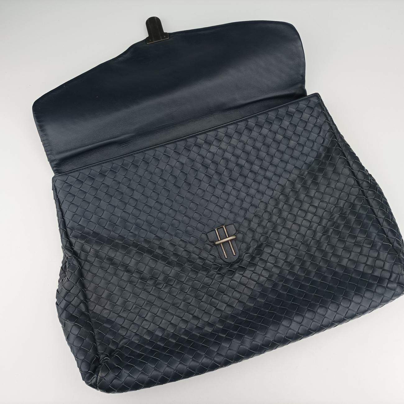 Pre-owned Bottega Veneta Intrecciato Navy lambskin  handbag | stylenewstar