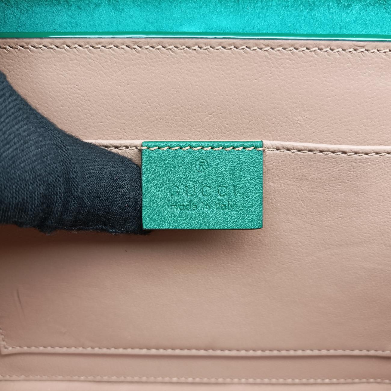 Pre-owned Gucci Sylvie Green Patent 589479 shoulderbag | stylenewstar