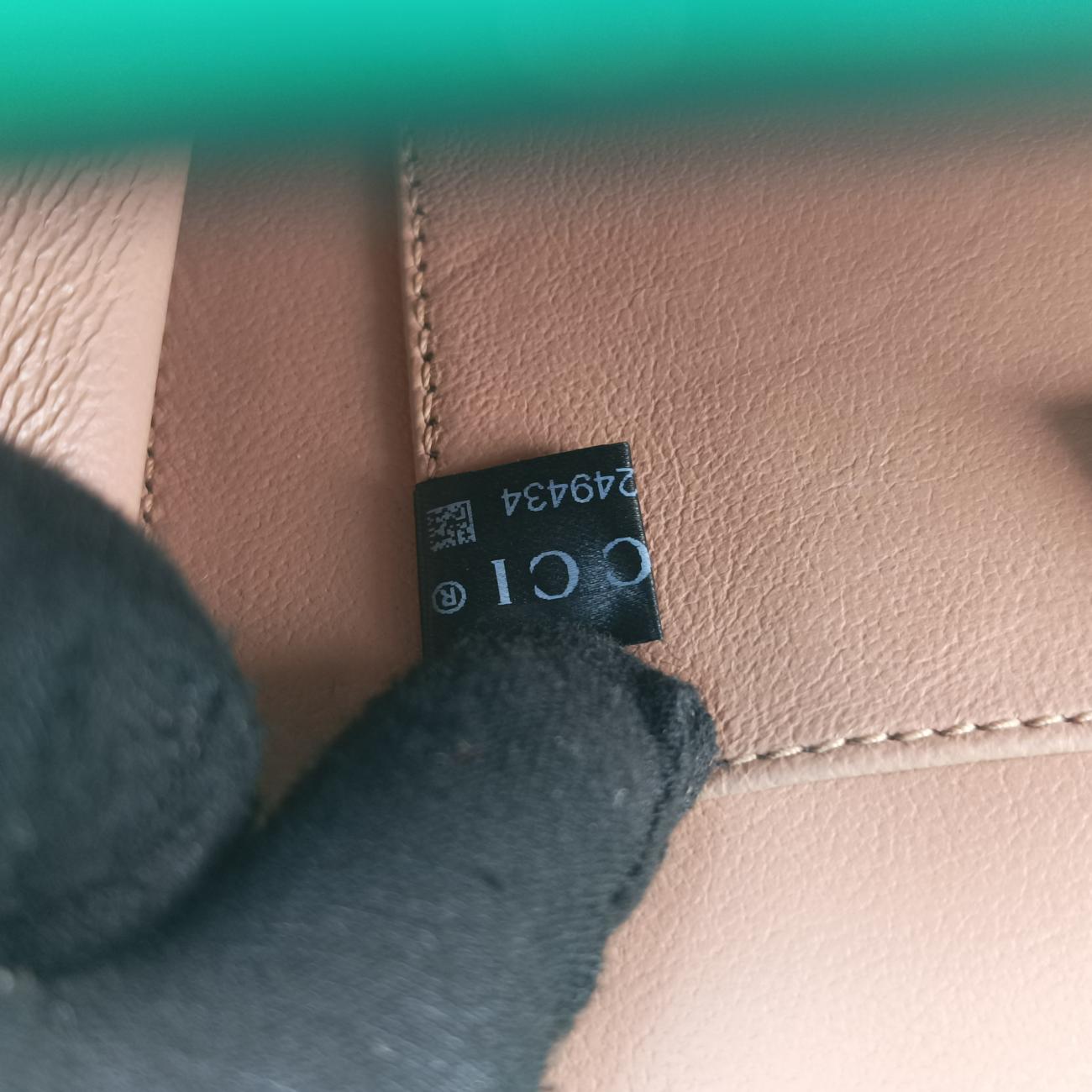 Pre-owned Gucci Sylvie Green Patent 589479 shoulderbag | stylenewstar