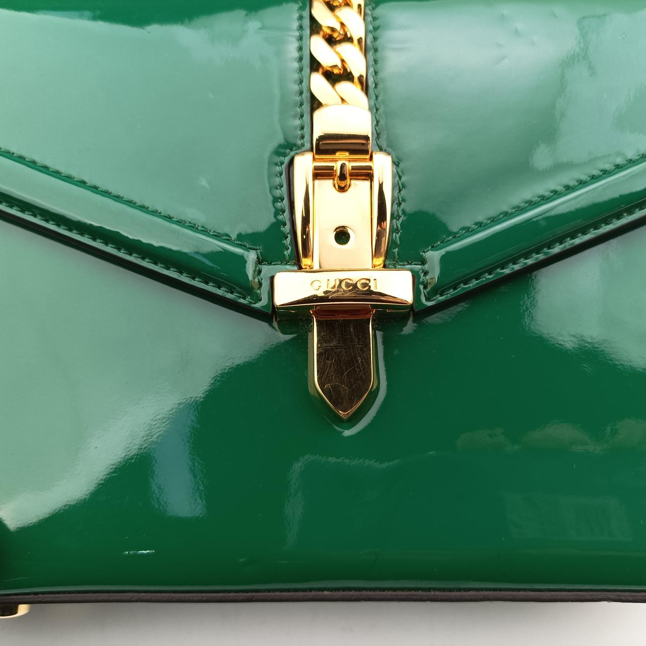 Pre-owned Gucci Sylvie Green Patent 589479 shoulderbag | stylenewstar