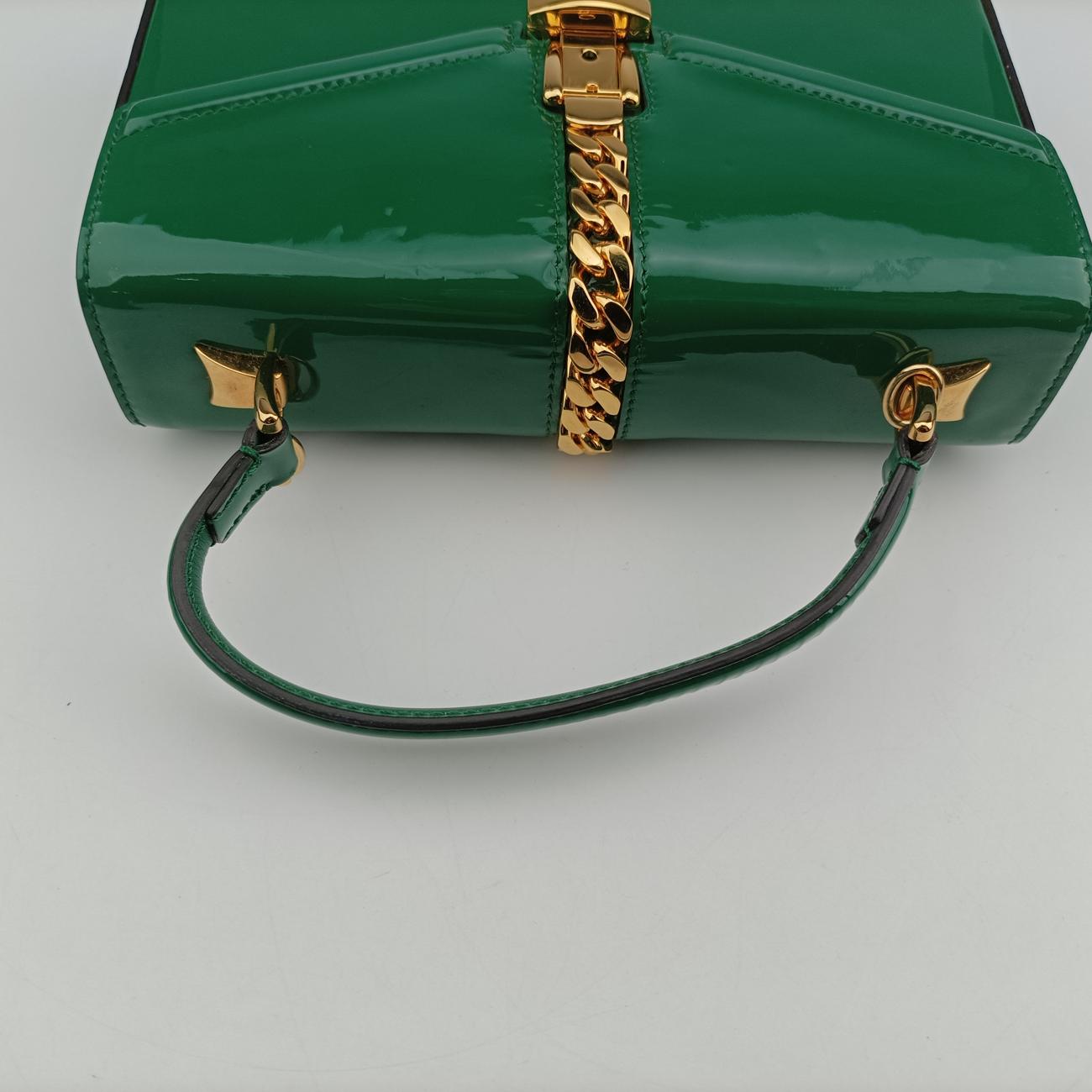 Pre-owned Gucci Sylvie Green Patent 589479 shoulderbag | stylenewstar