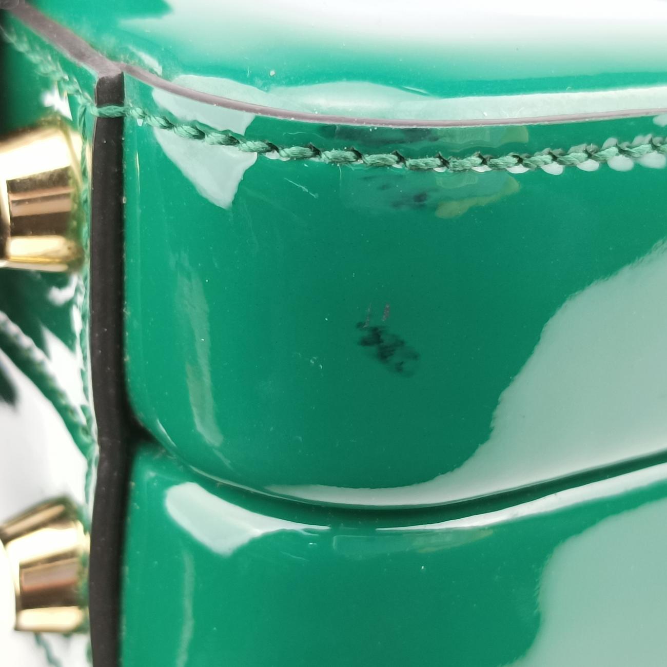 Pre-owned Gucci Sylvie Green Patent 589479 shoulderbag | stylenewstar