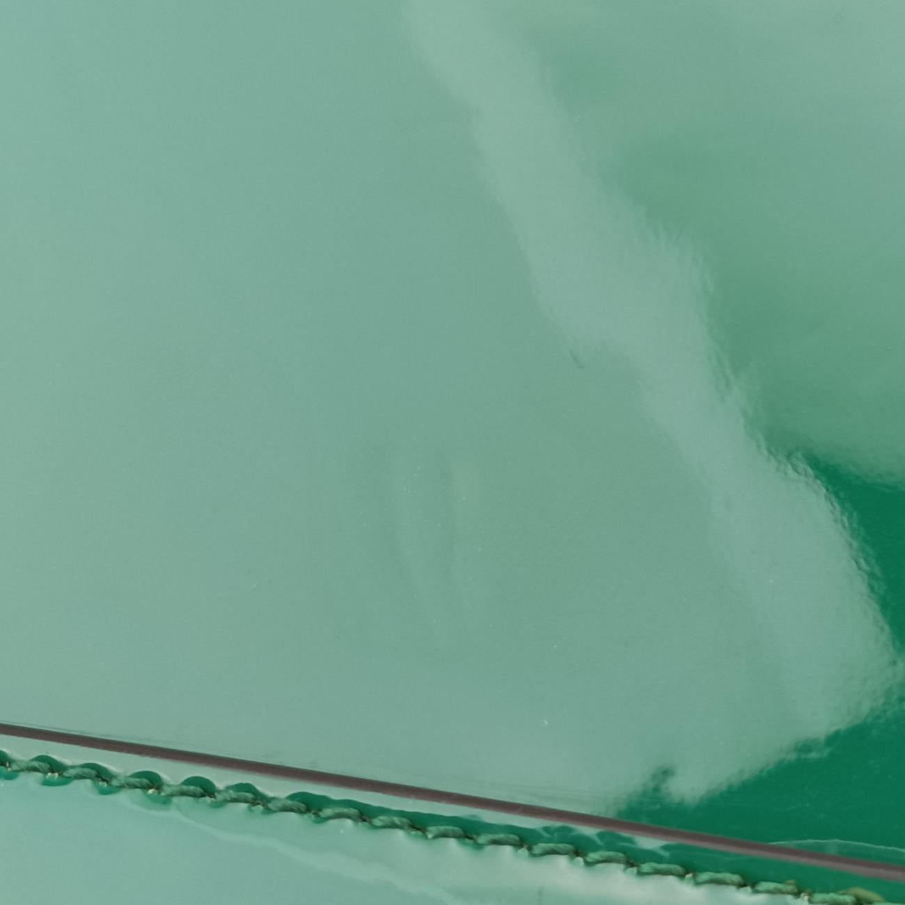 Pre-owned Gucci Sylvie Green Patent 589479 shoulderbag | stylenewstar