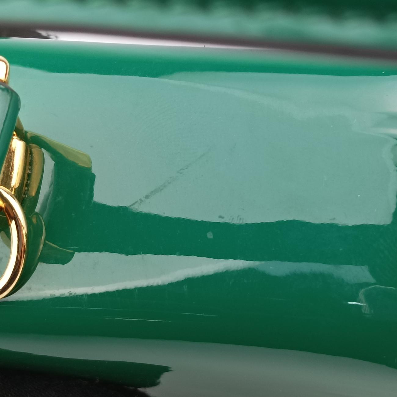 Pre-owned Gucci Sylvie Green Patent 589479 shoulderbag | stylenewstar