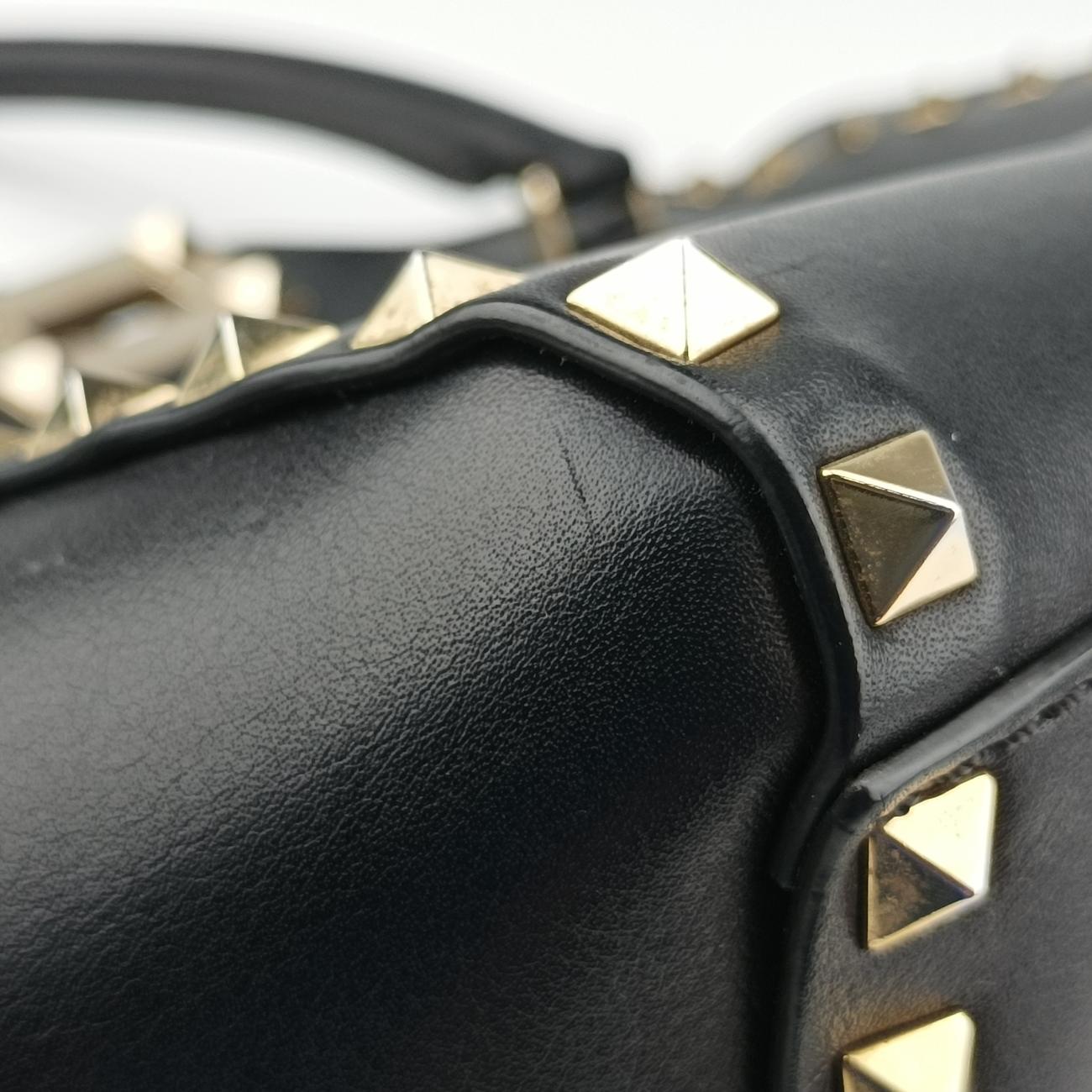 Pre-owned Valentino Rockstud Black Leather  shoulderbag | stylenewstar