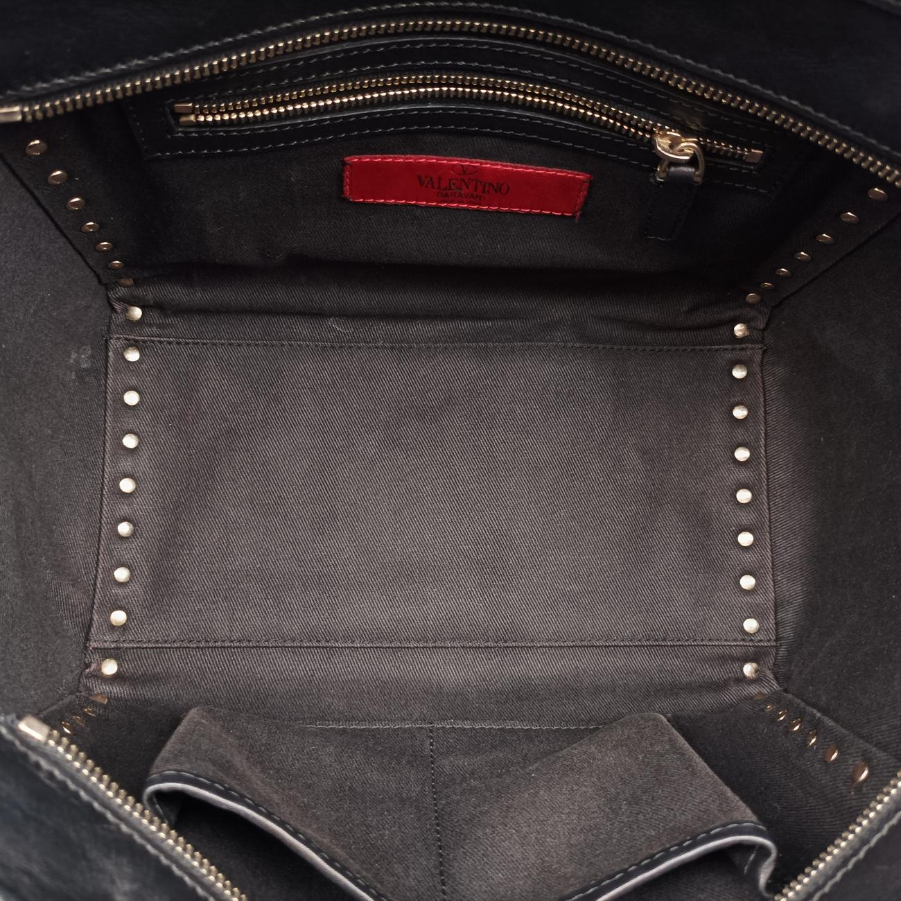 Pre-owned Valentino Rockstud Black Leather  shoulderbag | stylenewstar