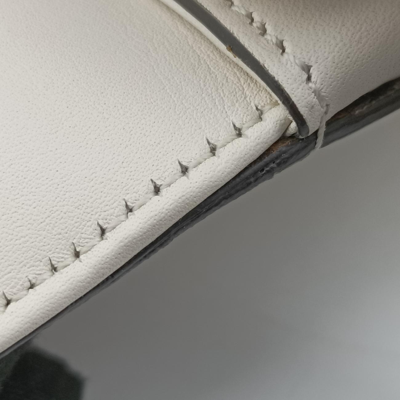 Secondhand Gucci Broadway Tiger Head White x Red x Navy Leather 453777 shoulderbag | stylenewstar