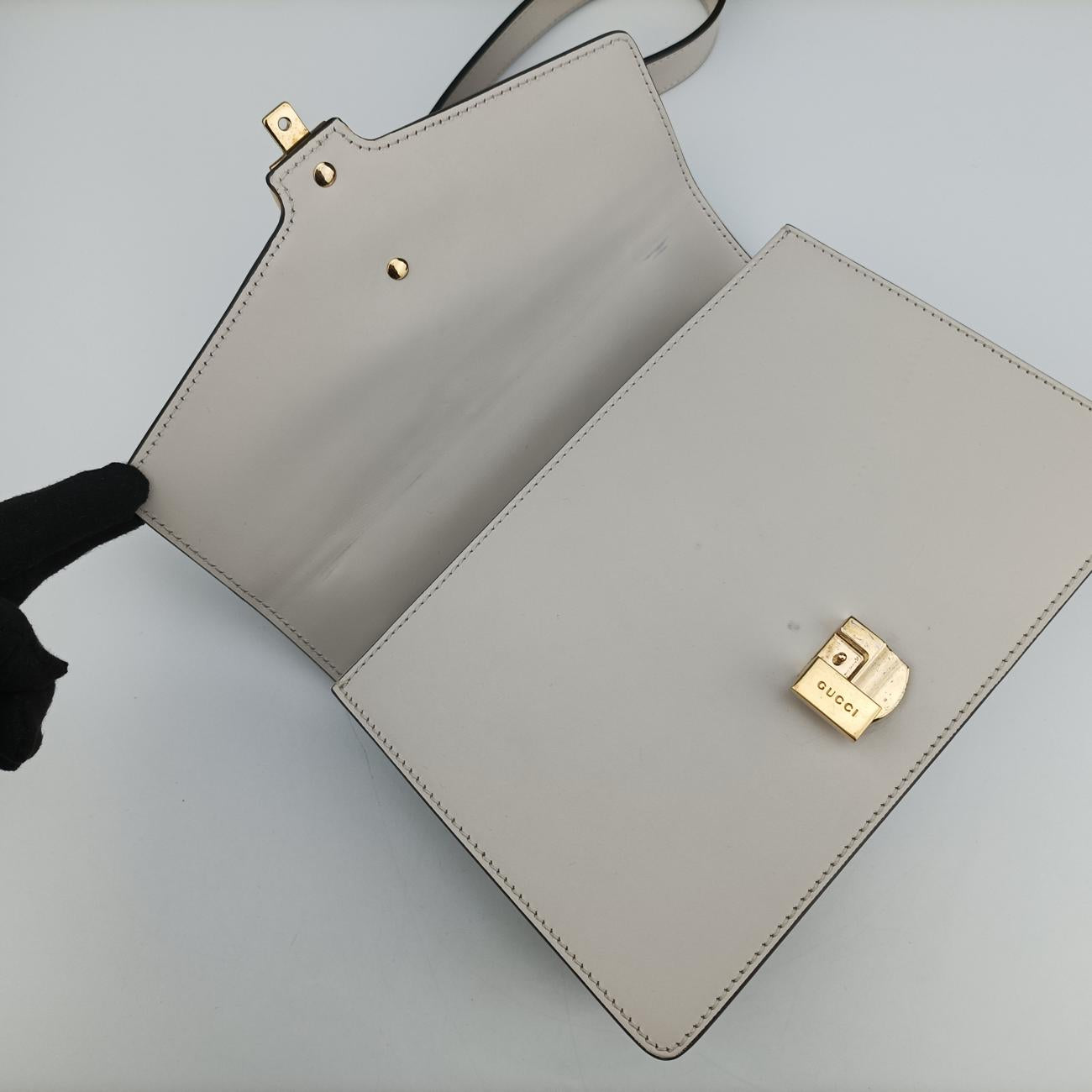 Pre-owned Gucci Sylvie Ivory× navy × red Leather 421882 shoulderbag | stylenewstar