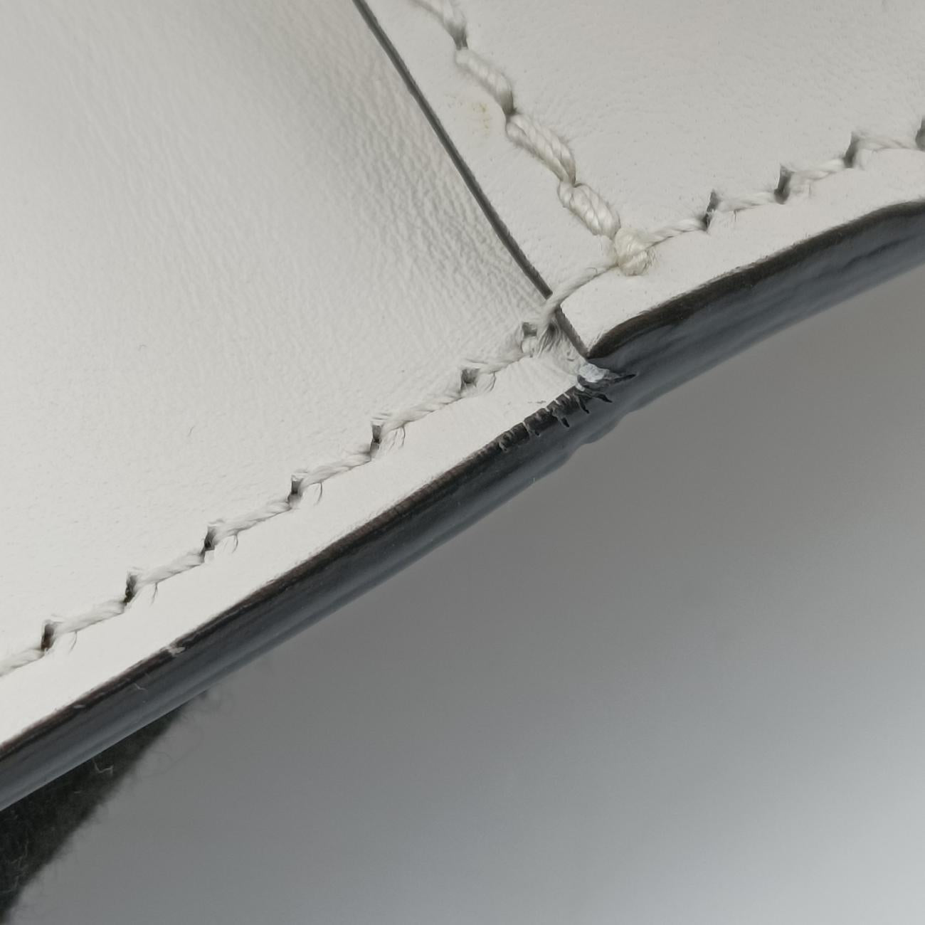 Pre-owned Gucci Sylvie Ivory× navy × red Leather 421882 shoulderbag | stylenewstar