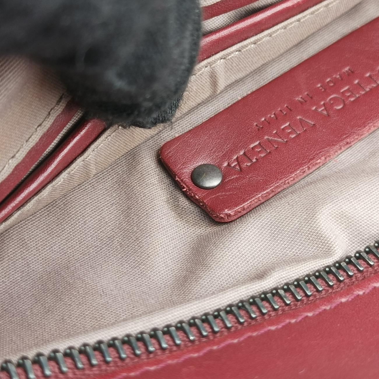 Secondhand Bottega Veneta Intrecciato Burgundy lambskin  shoulderbag | stylenewstar