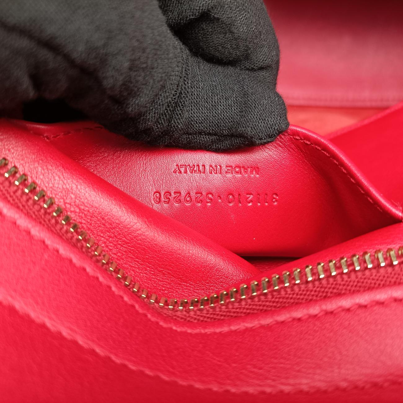 Secondhand Yves Saint Laurent Y Ligne Petit Cabas Red Leather 311210 shoulderbag | stylenewstar