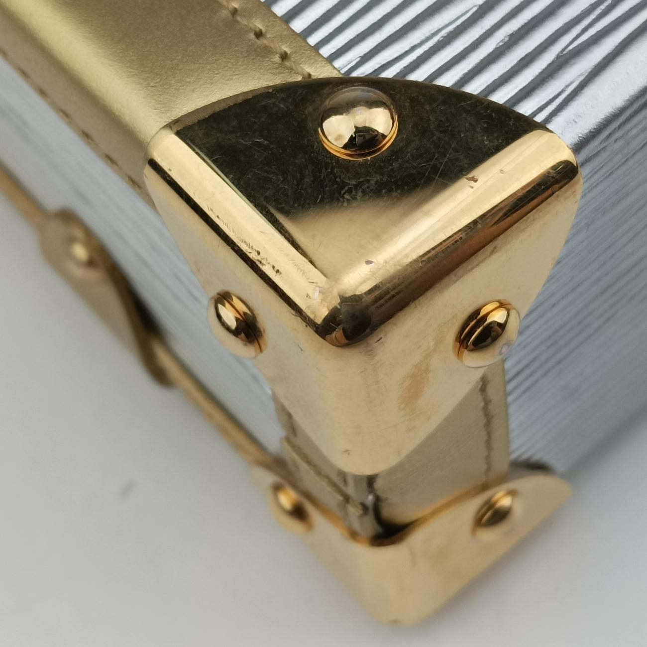 Pre-owned Louis Vuitton PETITE MALLE silver x gold Epi M54653 shoulderbag | stylenewstar