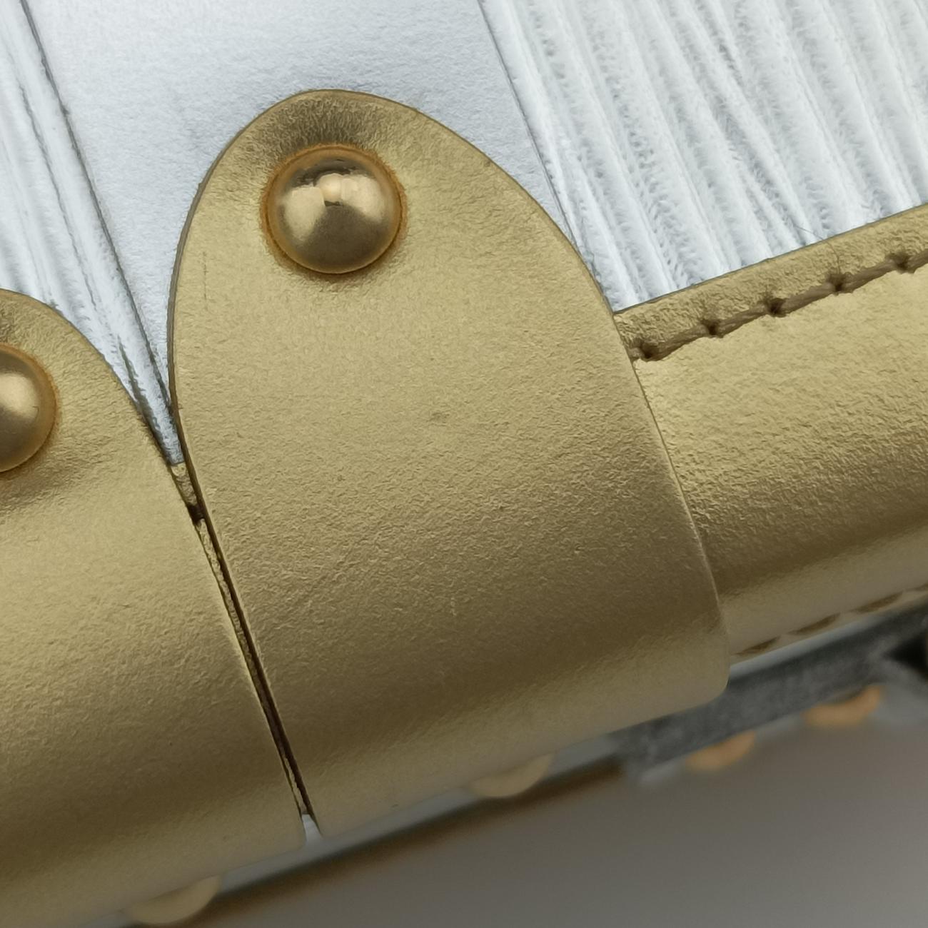 Pre-owned Louis Vuitton PETITE MALLE silver x gold Epi M54653 shoulderbag | stylenewstar