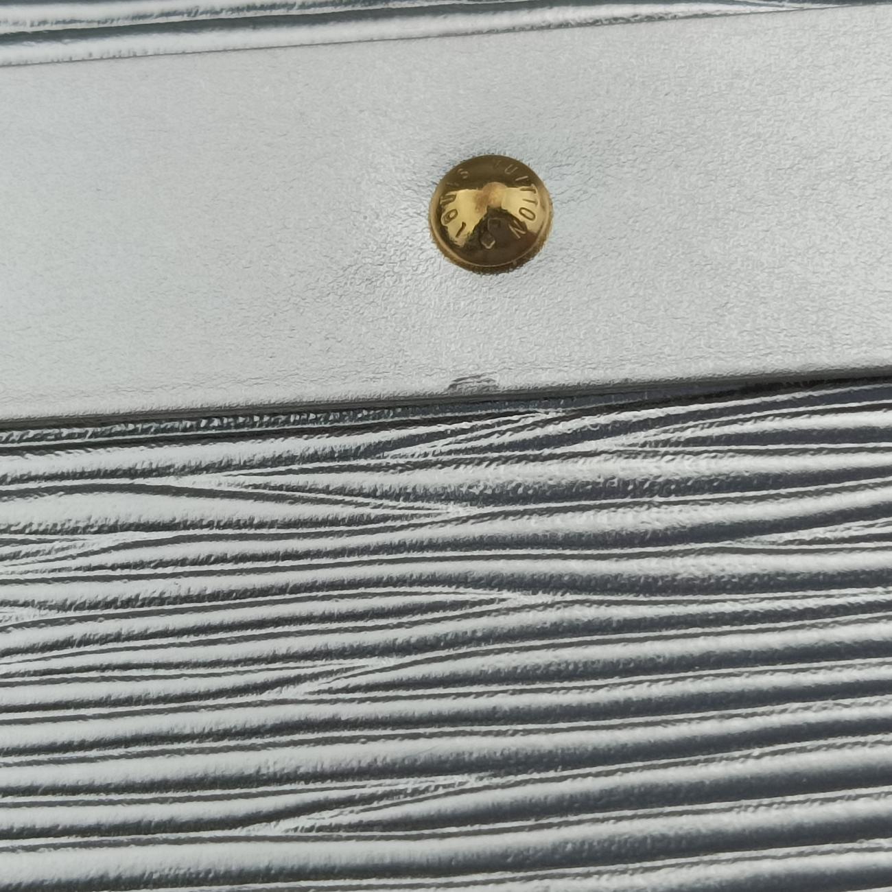 Pre-owned Louis Vuitton PETITE MALLE silver x gold Epi M54653 shoulderbag | stylenewstar