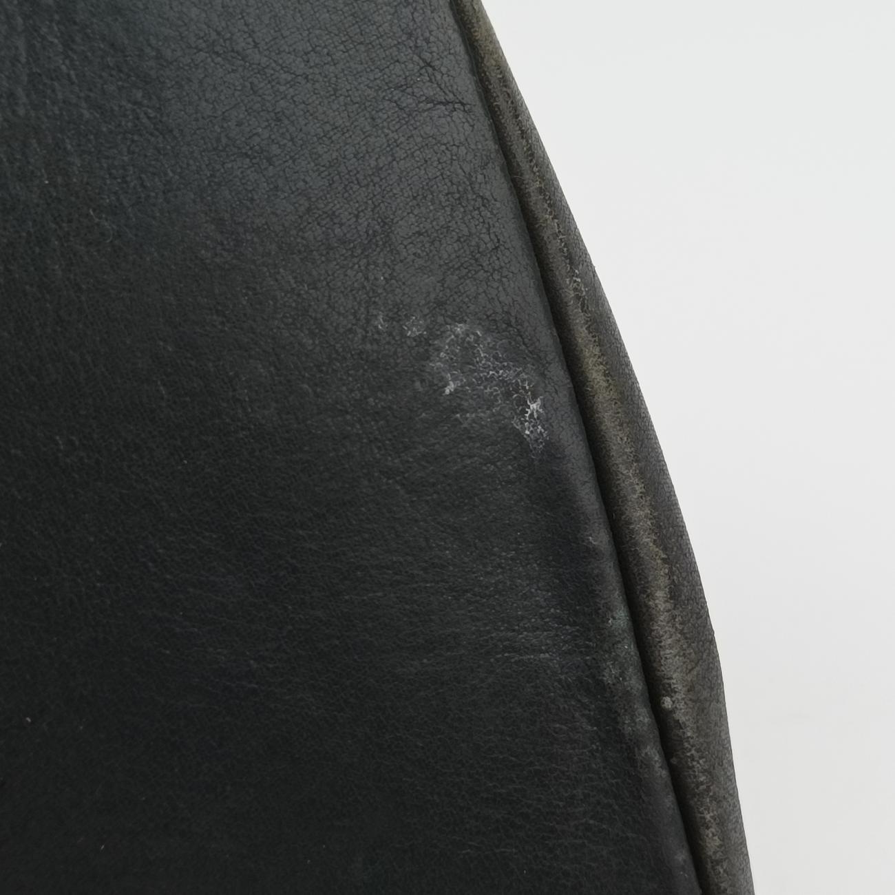 Pre-owned Chanel Mademoiselle Bowling Black Leather A67384 shoulderbag | stylenewstar