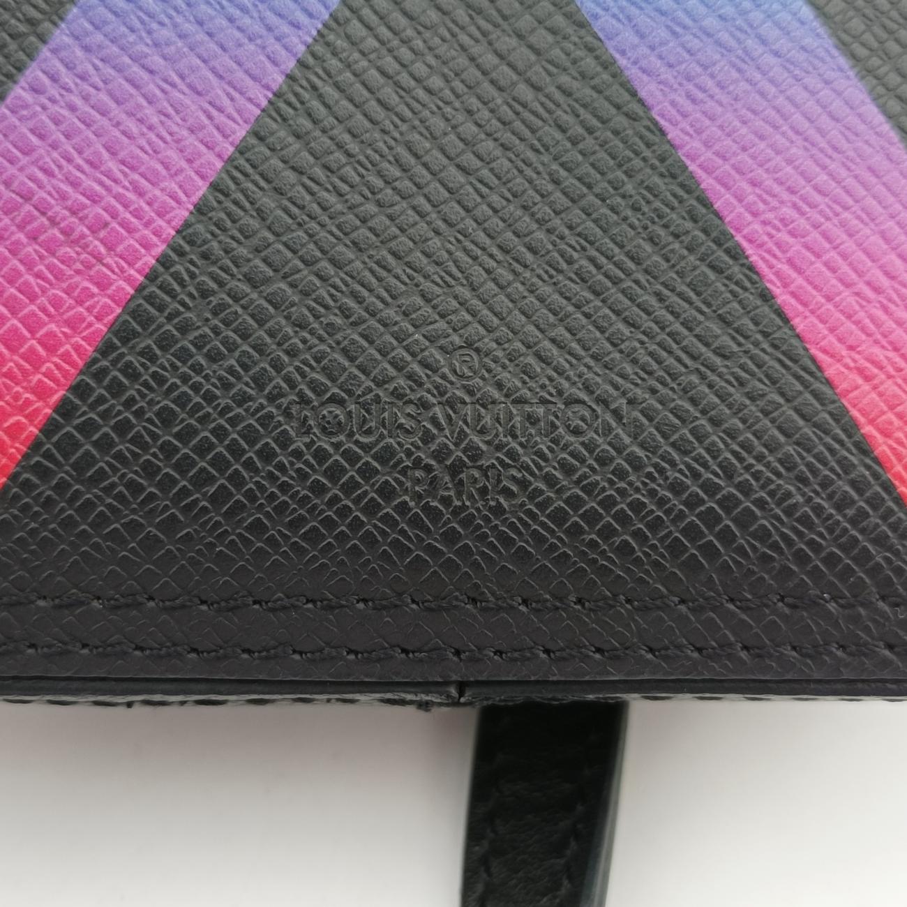 Pre-owned Louis Vuitton Danube Messenger black×multicolor Taiga M30332 shoulderbag | stylenewstar