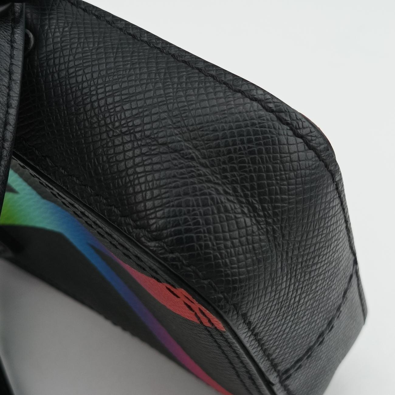 Pre-owned Louis Vuitton Danube Messenger black×multicolor Taiga M30332 shoulderbag | stylenewstar
