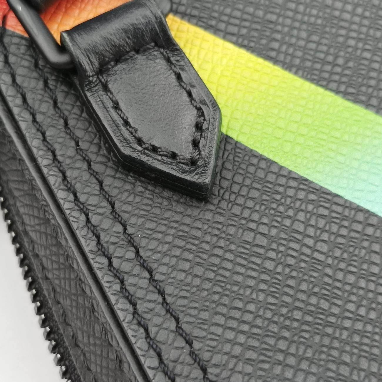 Pre-owned Louis Vuitton Danube Messenger black×multicolor Taiga M30332 shoulderbag | stylenewstar