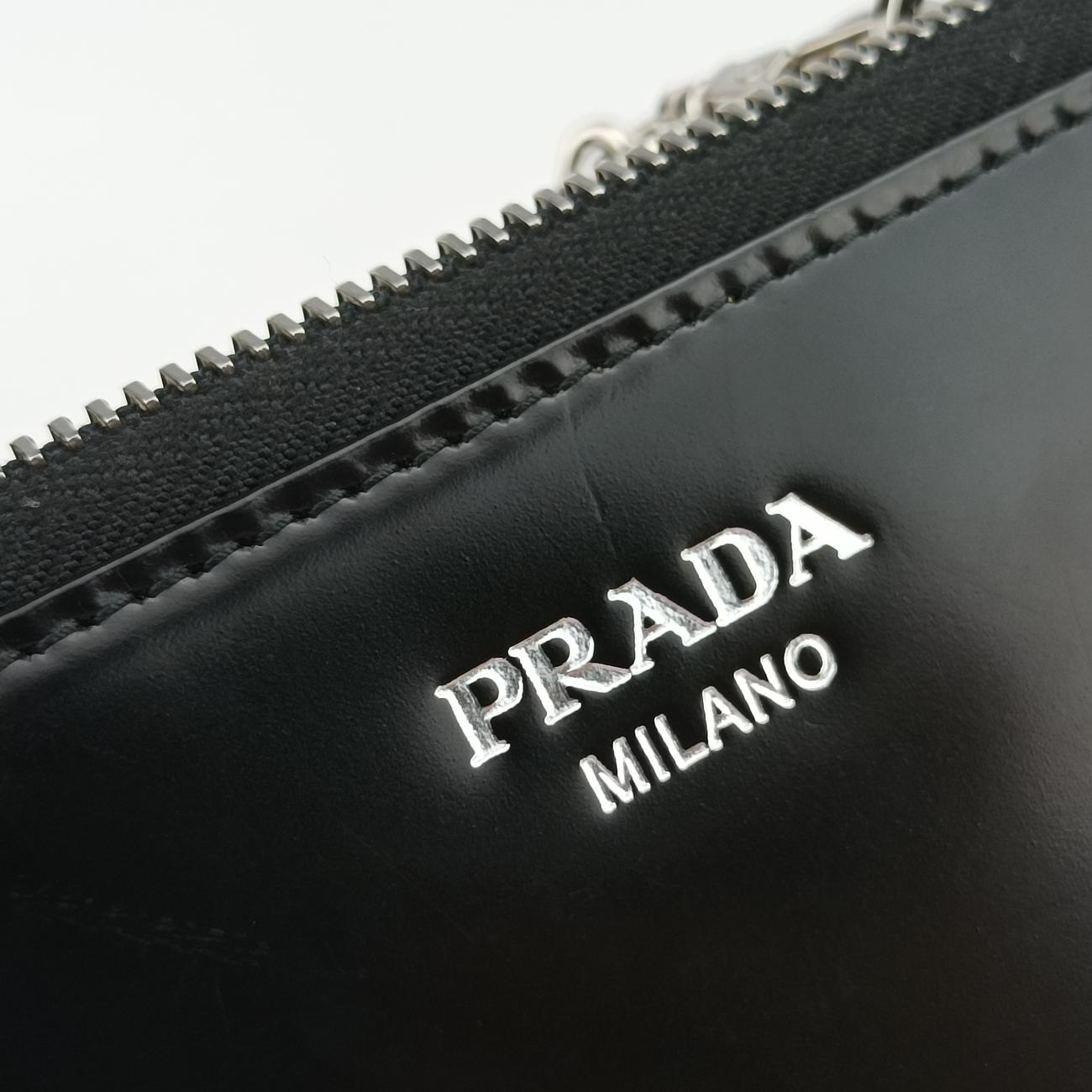 Pre-owned Prada Triangle Crystal Black Leather 1NR015 shoulderbag | stylenewstar