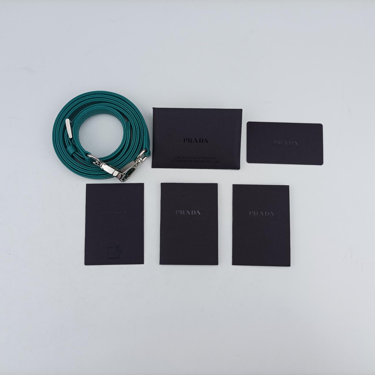 Pre-owned Prada Padded Nappa triangle Green Leather 1BA315 shoulderbag | stylenewstar