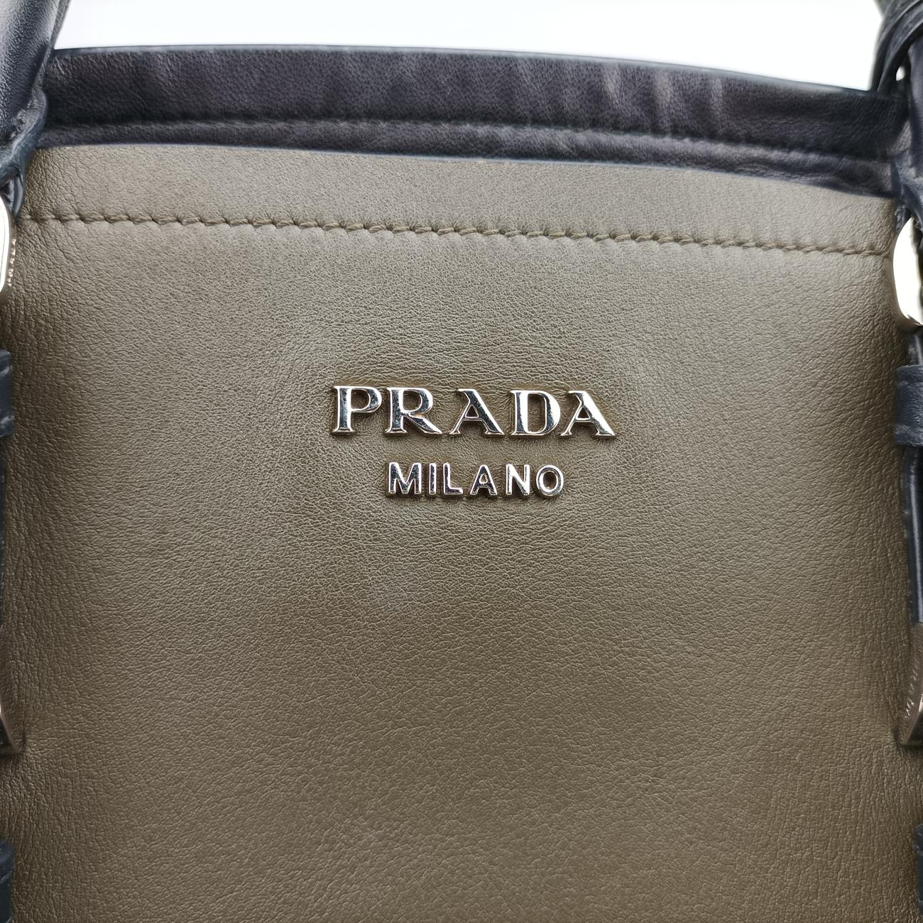 Pre-owned Prada Prada City Calf Double Green×Black Leather  handbag | stylenewstar