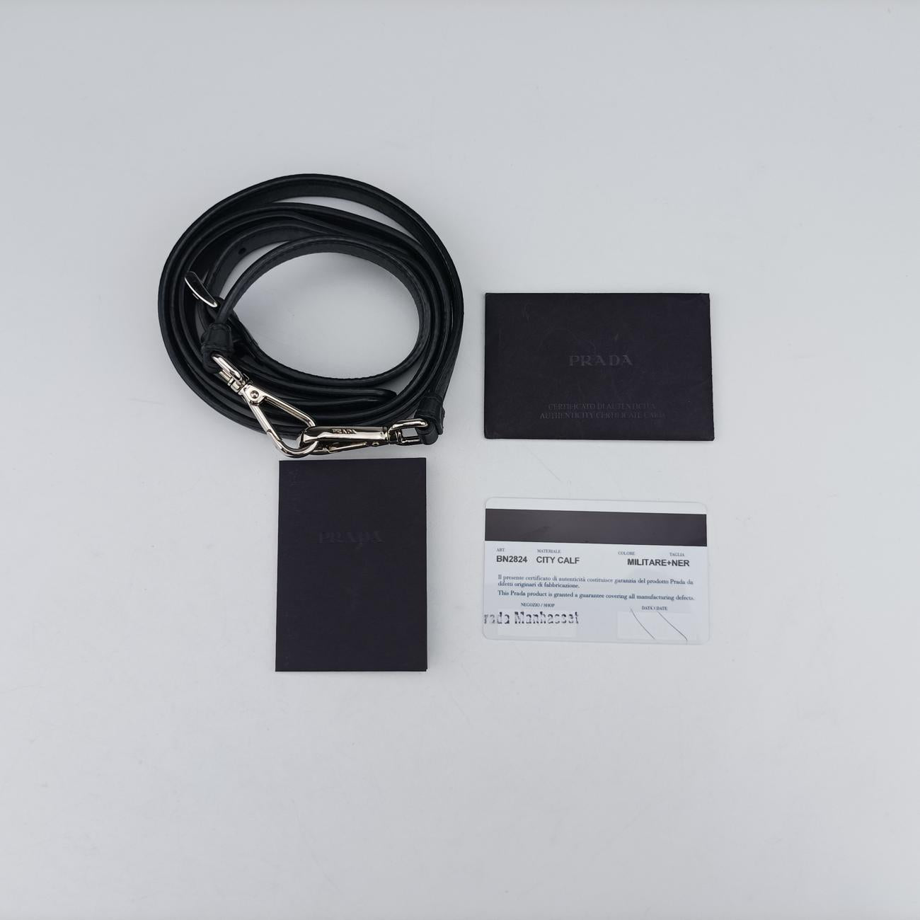 Pre-owned Prada Prada City Calf Double Green×Black Leather  handbag | stylenewstar