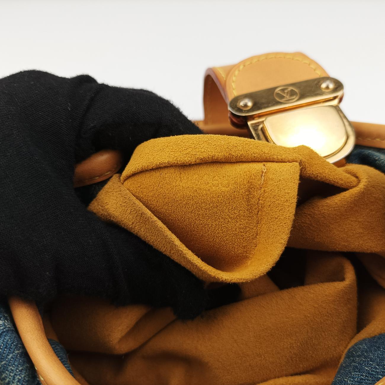 Pre-owned Louis Vuitton PrettyPretty Blue×Beige Monogram Denim M95020 clutchbag | stylenewstar