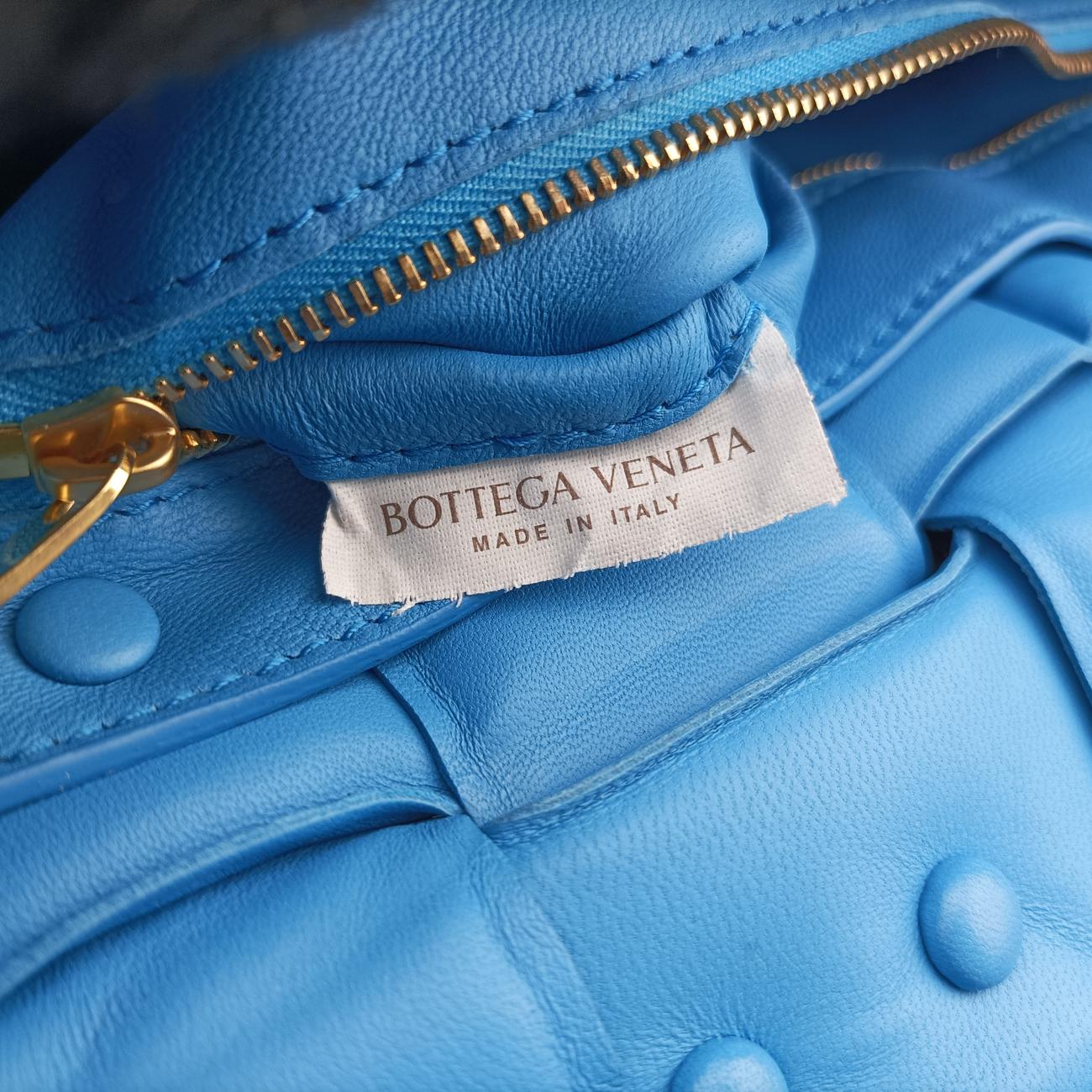 Secondhand Bottega Veneta The Chain Cassette Blue lambskin  shoulderbag | stylenewstar