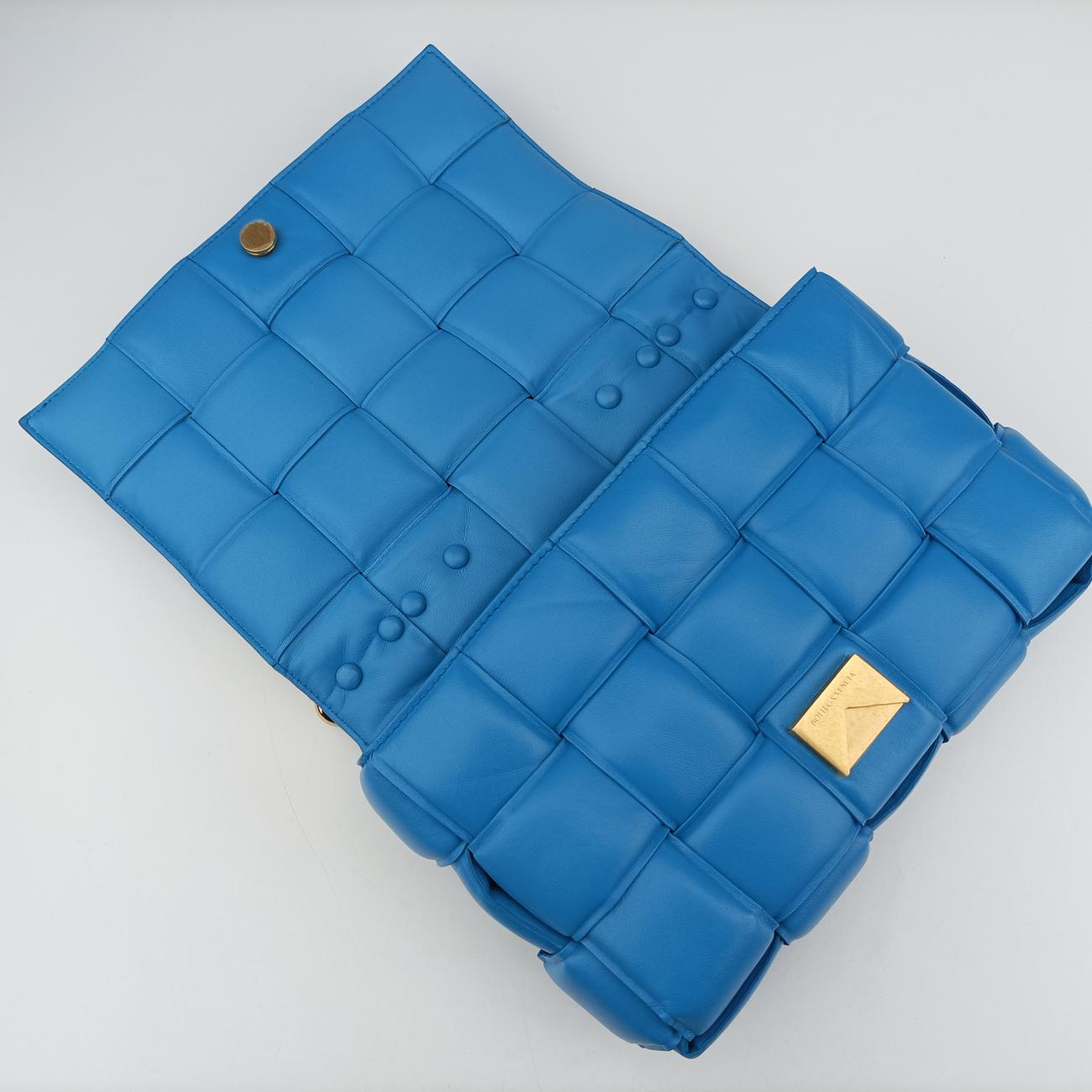 Secondhand Bottega Veneta The Chain Cassette Blue lambskin  shoulderbag | stylenewstar