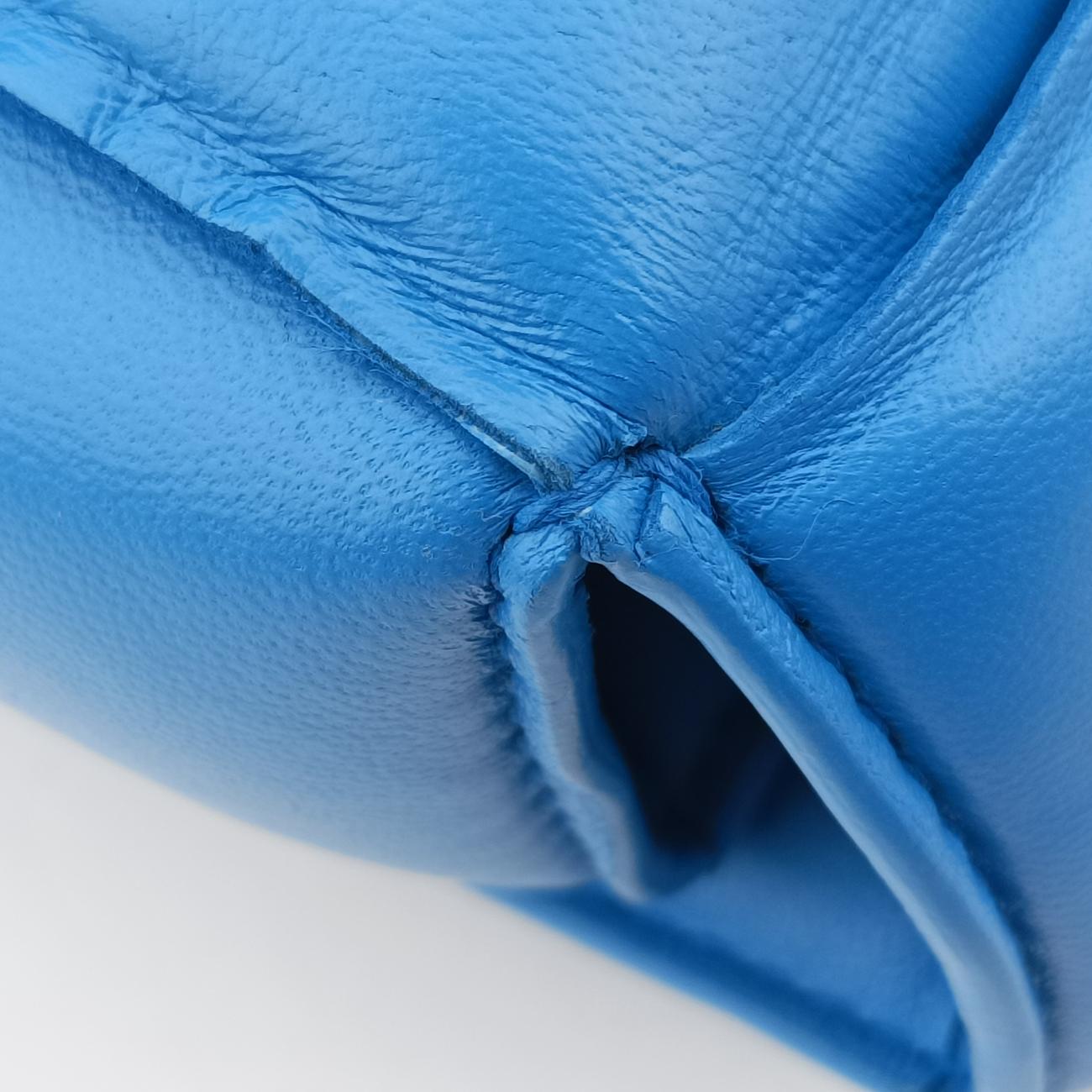 Secondhand Bottega Veneta The Chain Cassette Blue lambskin  shoulderbag | stylenewstar