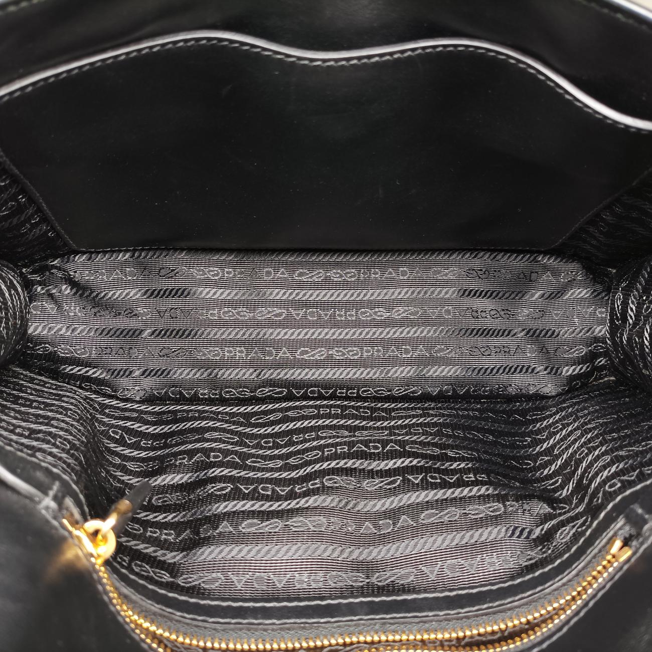 Secondhand Prada Floral Print Plex Metal Ribbon Green×Black×Multicolour Leather  shoulderbag | stylenewstar