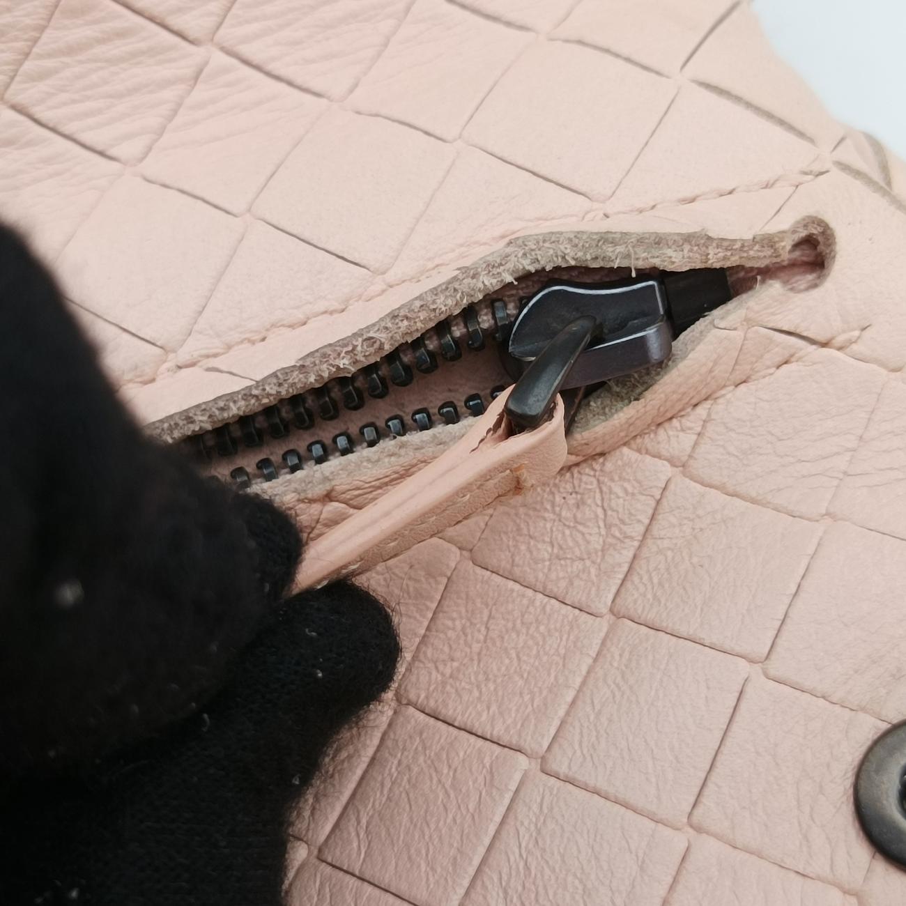 Pre-owned Bottega Veneta Intreccaito pink lambskin  shoulderbag | stylenewstar