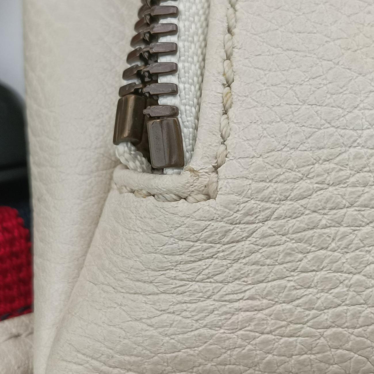 Pre-owned Gucci GUCCI Print White Leather 527792 bum bag/waist bag | stylenewstar