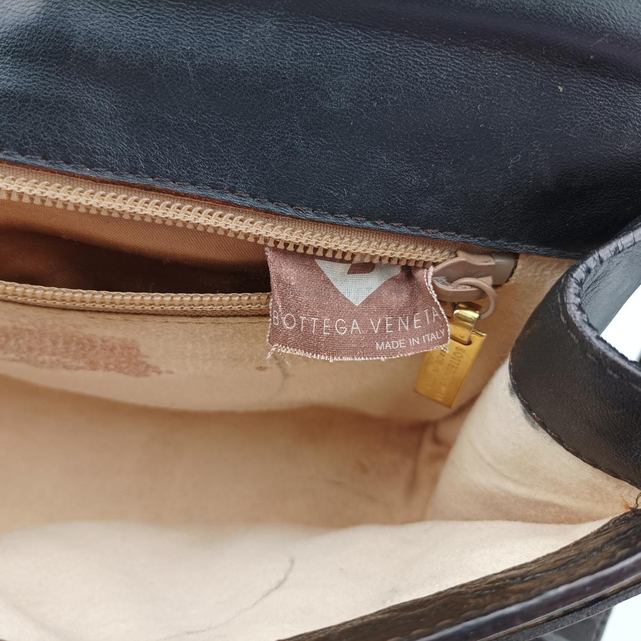 Pre-owned Bottega Veneta Intrecciato Black lambskin  shoulderbag | stylenewstar