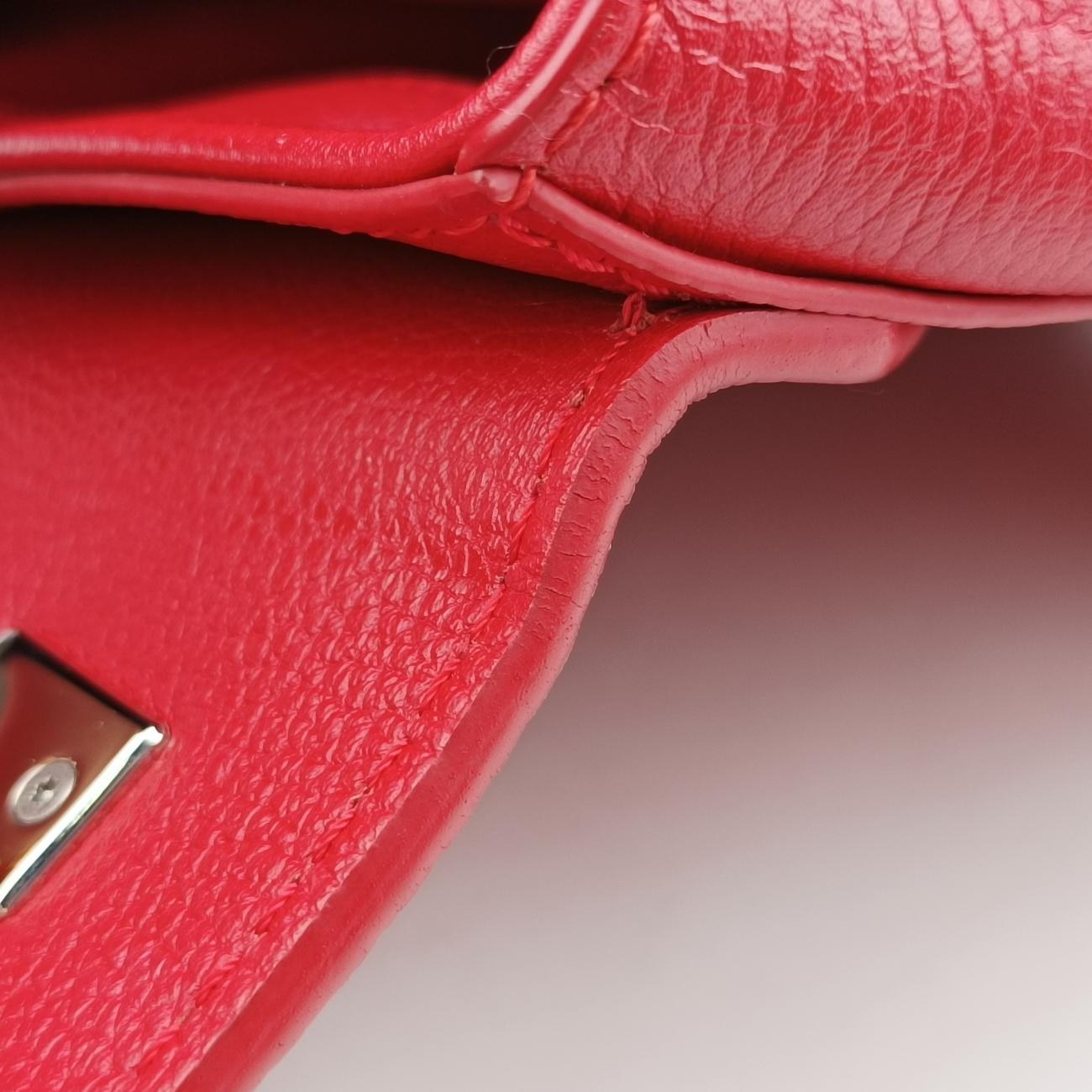 Pre-owned Louis Vuitton Lock Me II BB Ruby Leather M51202 shoulderbag | stylenewstar