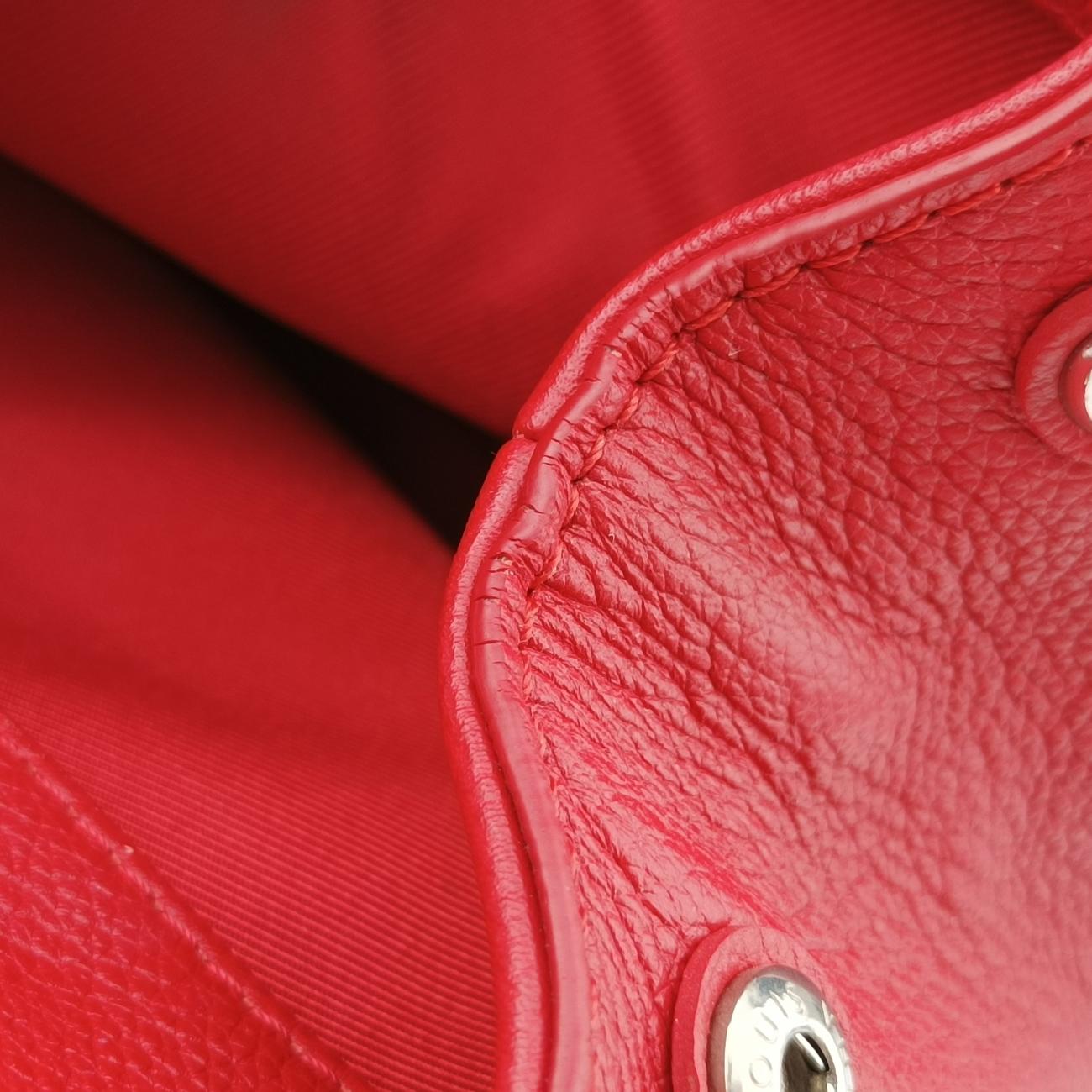 Pre-owned Louis Vuitton Lock Me II BB Ruby Leather M51202 shoulderbag | stylenewstar