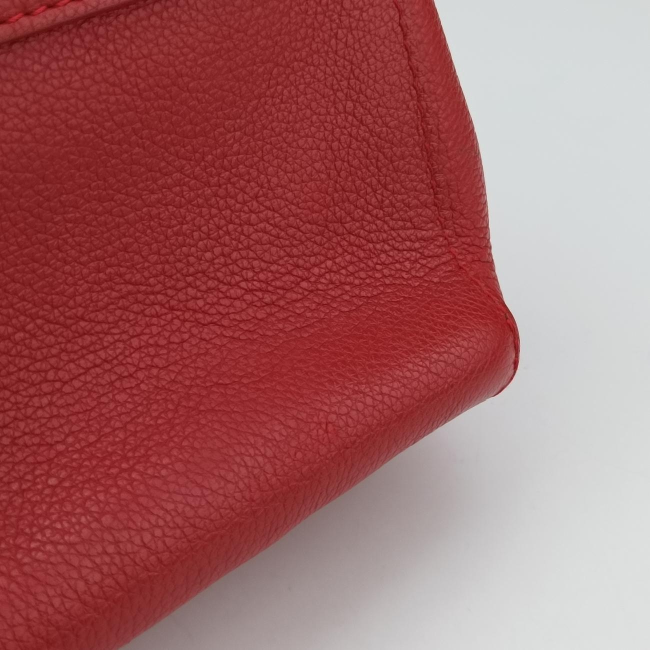 Pre-owned Louis Vuitton Lock Me II BB Ruby Leather M51202 shoulderbag | stylenewstar