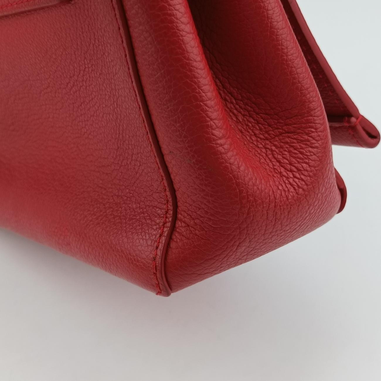 Pre-owned Louis Vuitton Lock Me II BB Ruby Leather M51202 shoulderbag | stylenewstar