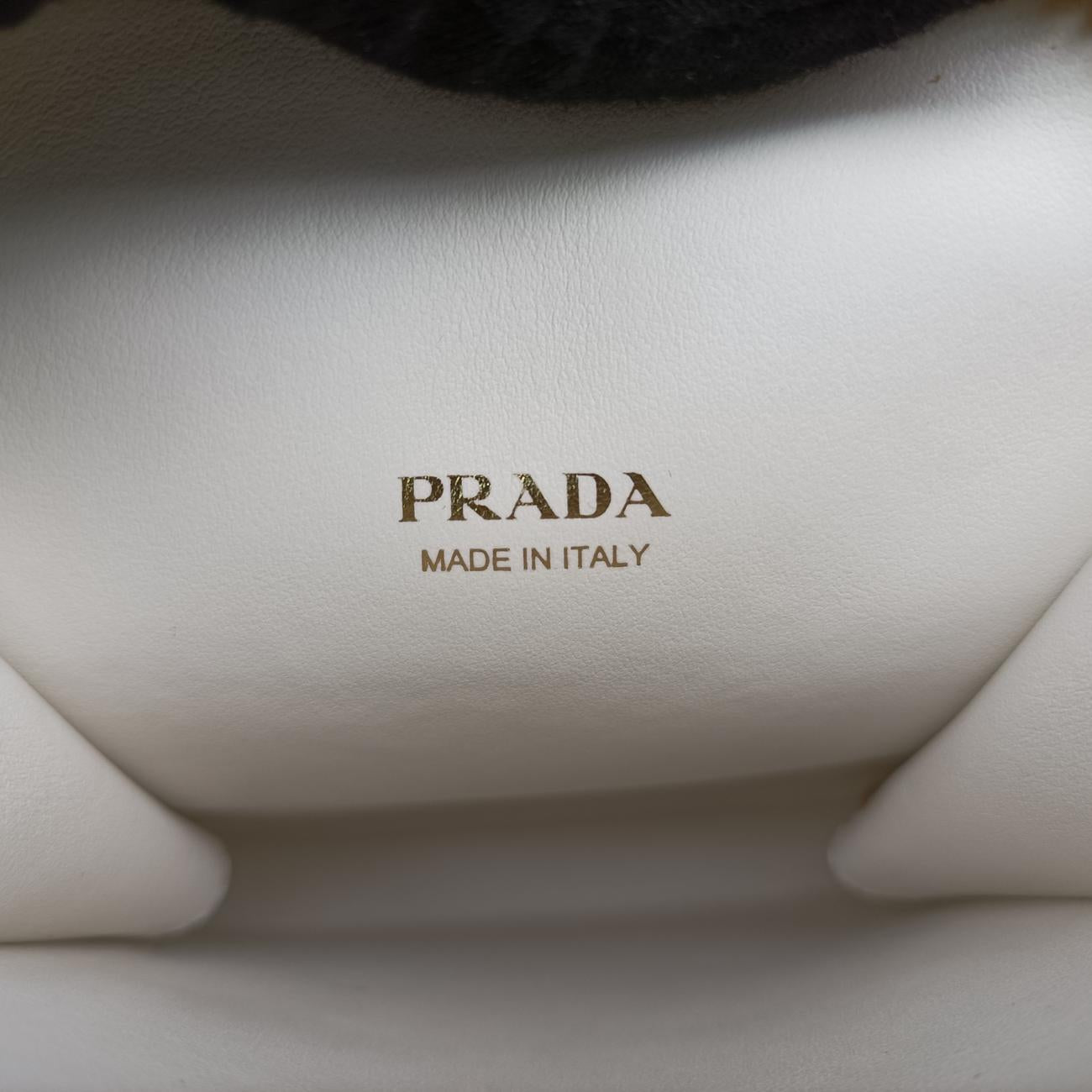 Pre-owned Prada Triangle logo White Saffiano Leather 1DH030 shoulderbag | stylenewstar