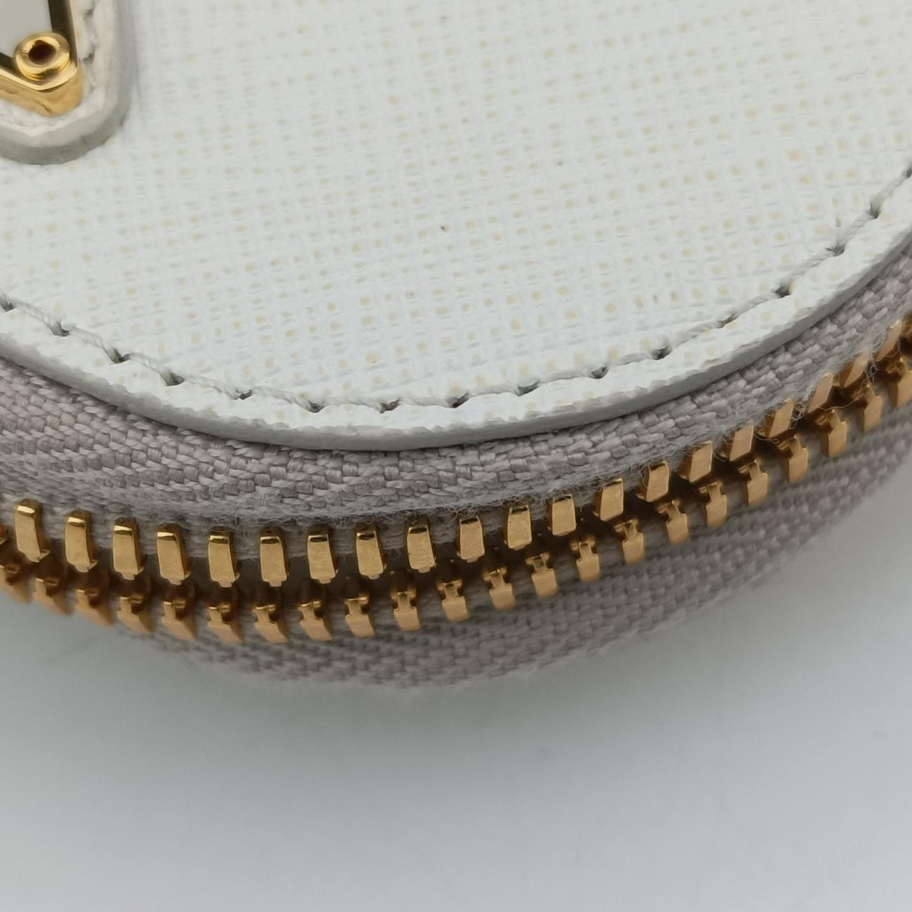 Pre-owned Prada Triangle logo White Saffiano Leather 1DH030 shoulderbag | stylenewstar