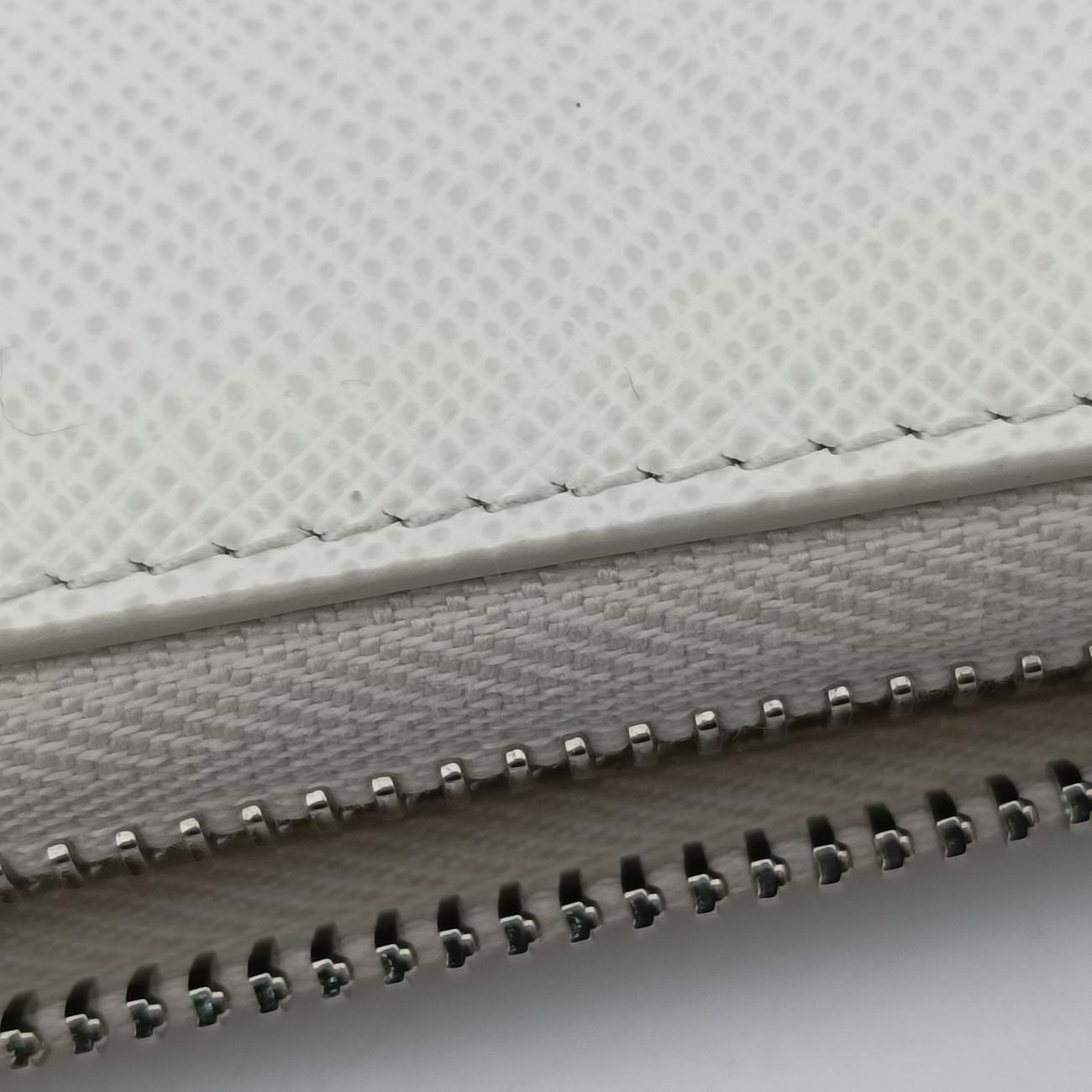 Secondhand Prada Triangle Logo Plate White SAFFIANO Leather 1NR015 shoulderbag | stylenewstar