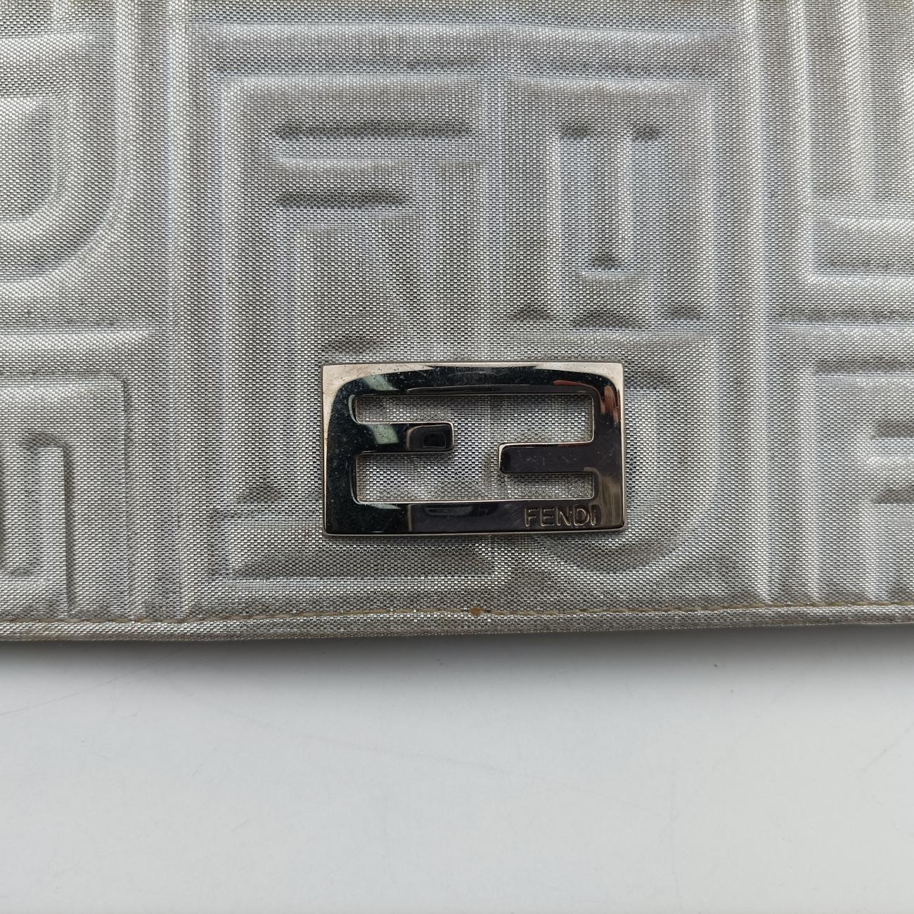 Pre-owned Fendi Embossed Logo Silver Canvas 8M0219 shoulderbag | stylenewstar