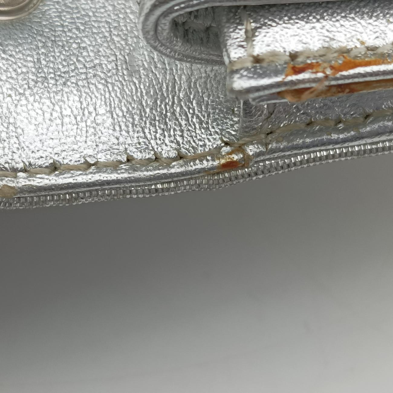 Pre-owned Fendi Embossed Logo Silver Canvas 8M0219 shoulderbag | stylenewstar