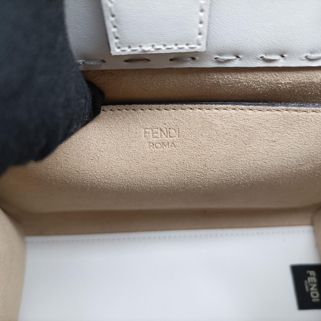 Pre-owned Fendi Sunshine White Leather 8BH394 handbag | stylenewstar
