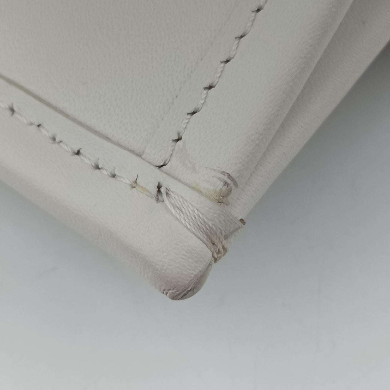 Pre-owned Fendi Sunshine White Leather 8BH394 handbag | stylenewstar