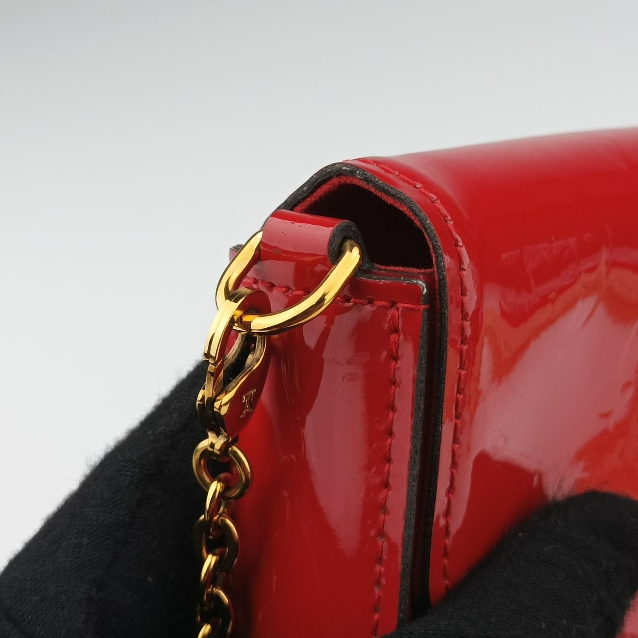 Pre-owned Louis Vuitton Pochette FéLICIE CERISE Vernis M61293 shoulderbag | stylenewstar