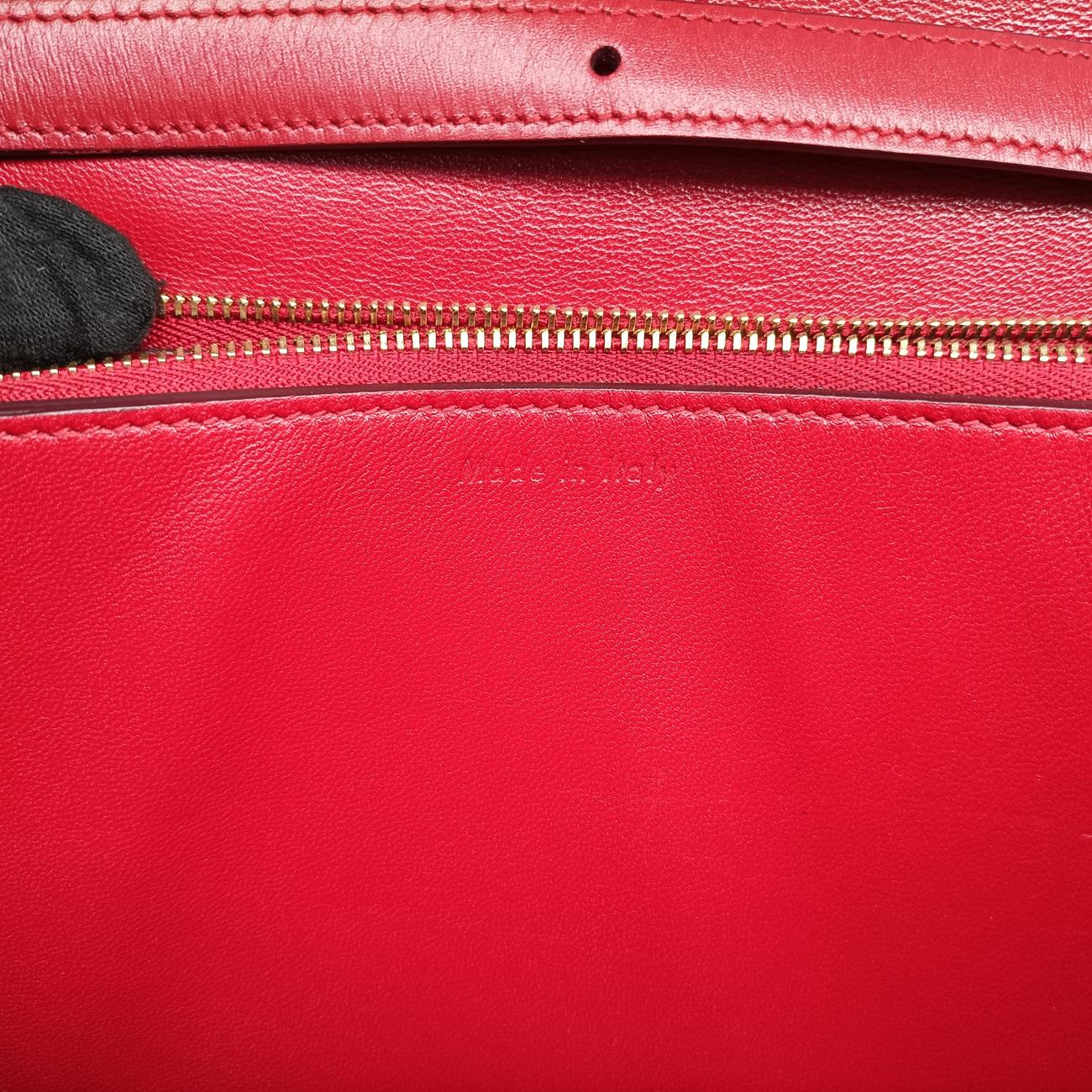 Secondhand Celine Classic Box Red Leather  shoulderbag | stylenewstar