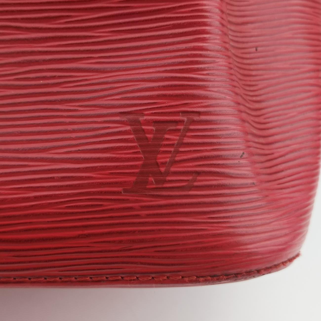 Pre-owned Louis Vuitton Noé Castilian Red Epi M44007 shoulderbag | stylenewstar