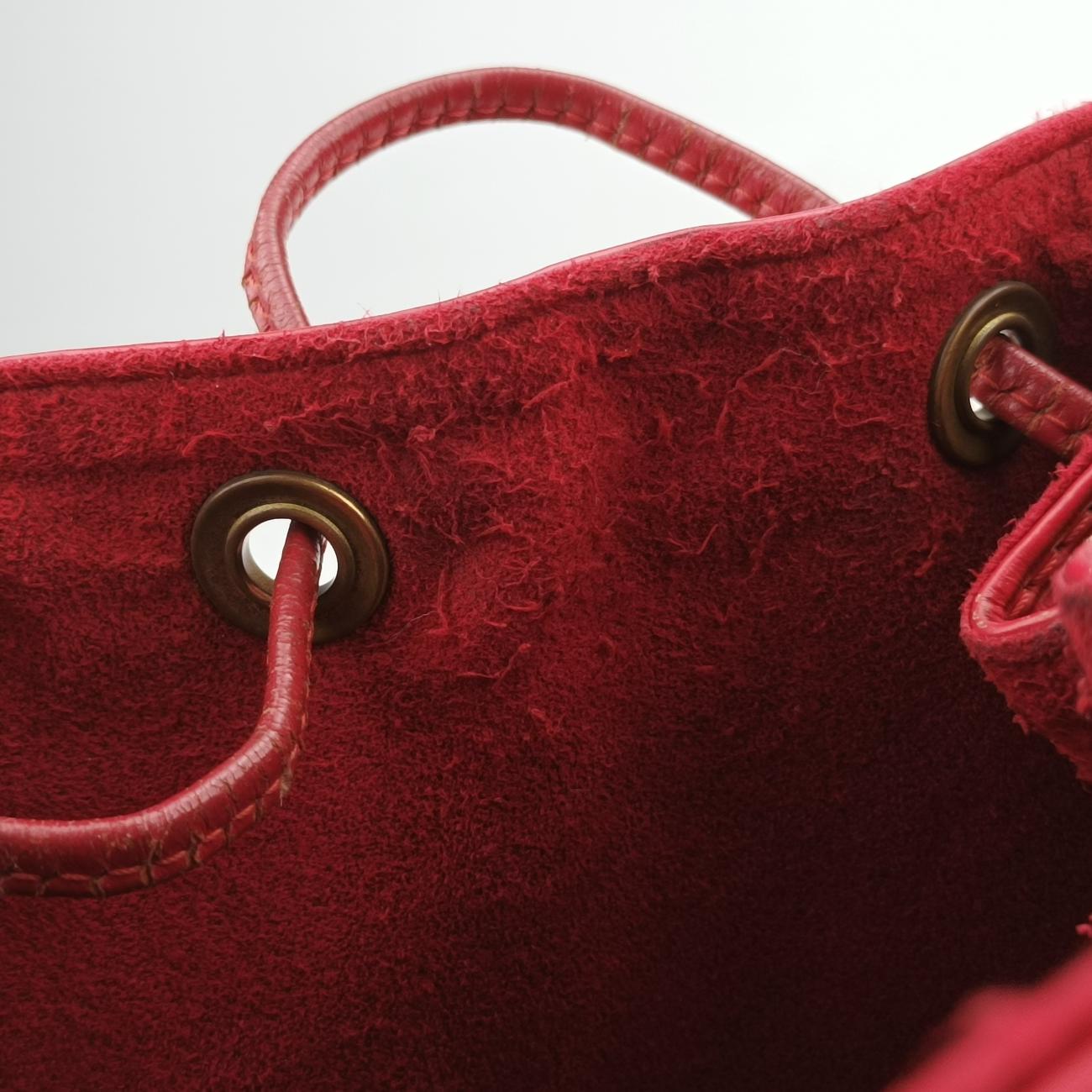 Pre-owned Louis Vuitton Noé Castilian Red Epi M44007 shoulderbag | stylenewstar