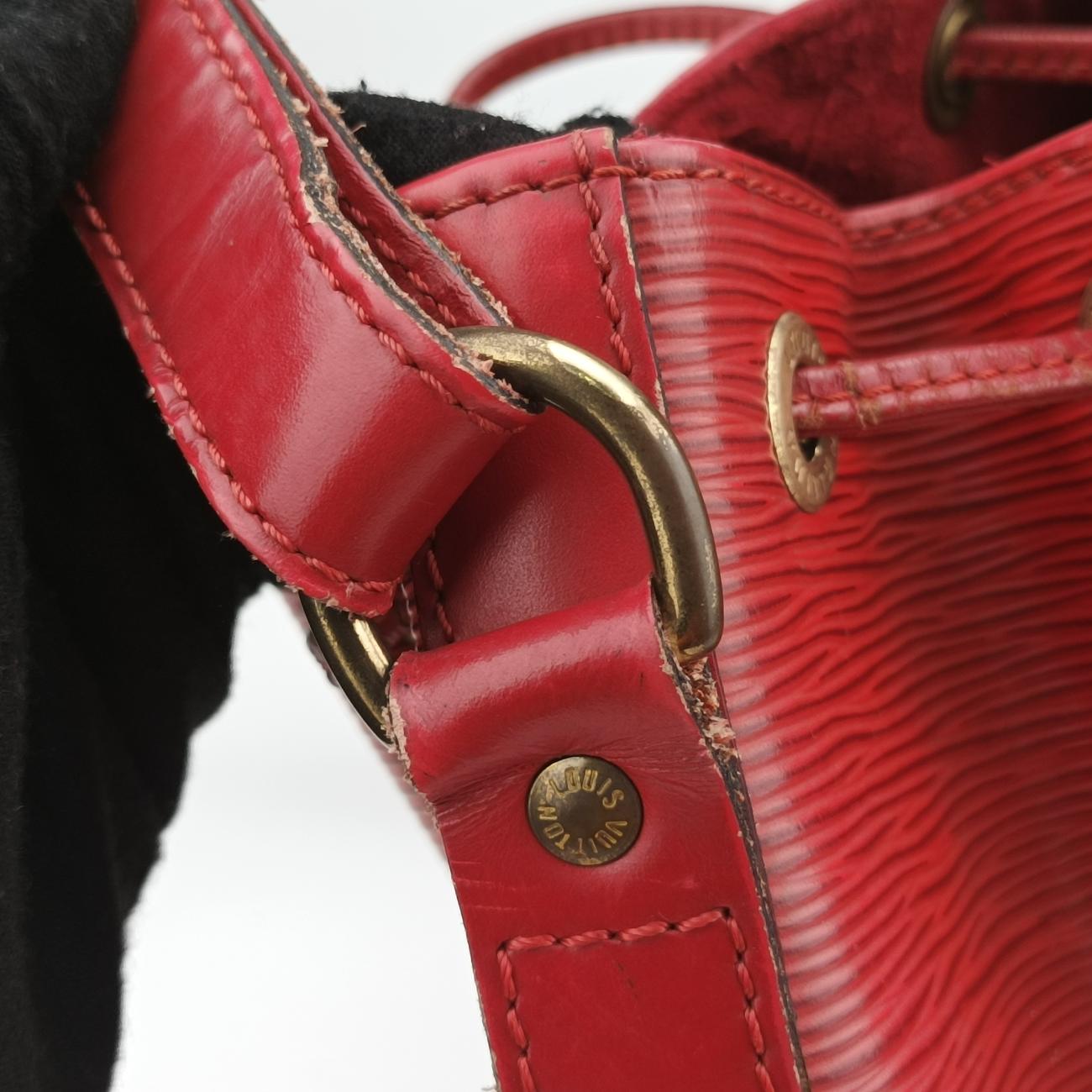 Pre-owned Louis Vuitton Noé Castilian Red Epi M44007 shoulderbag | stylenewstar